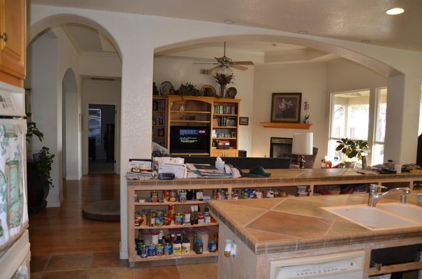 10855 E Nebraska Ave, Selma, CA 93662